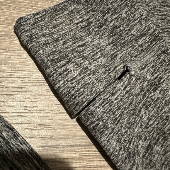 Beyond yoga foot strap leggings - Picture 4 of 4